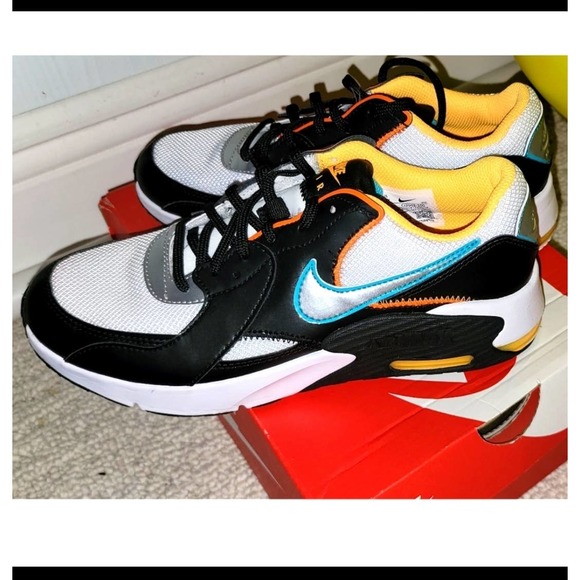 Nike Air Max Excee D2N (GS) - 5.5Y - Picture 4 of 7